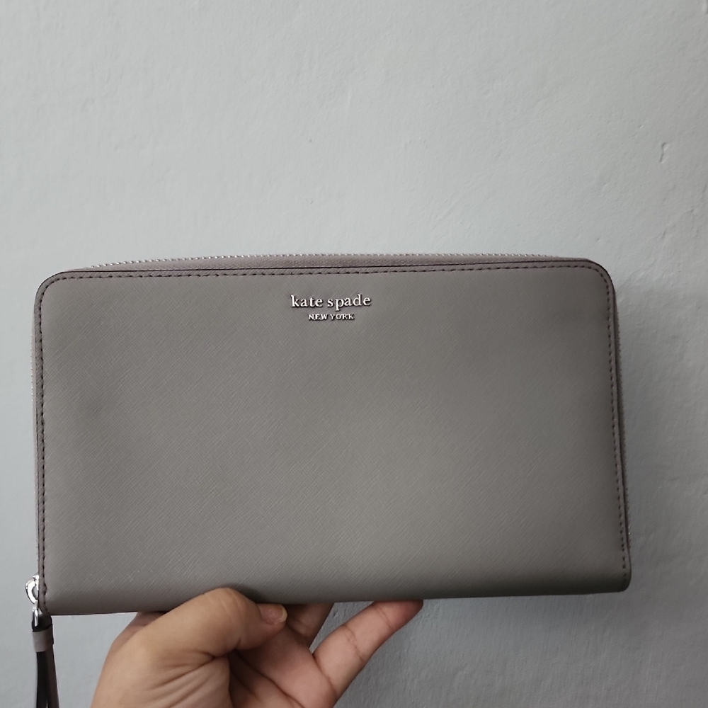 Kate Spade Grey Kaden Laurel Way Travel Wallet